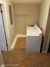 1818 Atkamire Dr in Tallahassee, FL - Building Photo - Building Photo