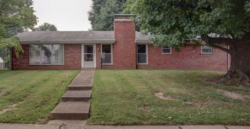 2308 Patrick Dr in Belleville, IL - Building Photo