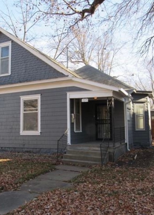property at 727 S Main St