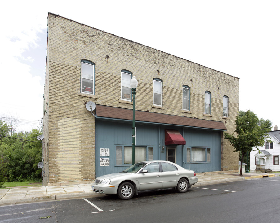 110 Elm St W in Norwood Young America, MN - Building Photo