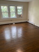 65 W Union St, Unit 2-c in Kingston, PA - Foto de edificio - Building Photo