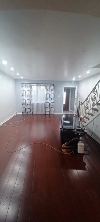 1549 Levick St in Philadelphia, PA - Building Photo