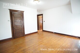 2541 3rd Ave S in Minneapolis, MN - Building Photo - Building Photo