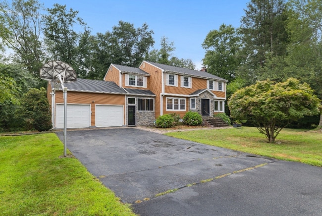 4 Hadley Rd in Lexington, MA - Foto de edificio - Building Photo