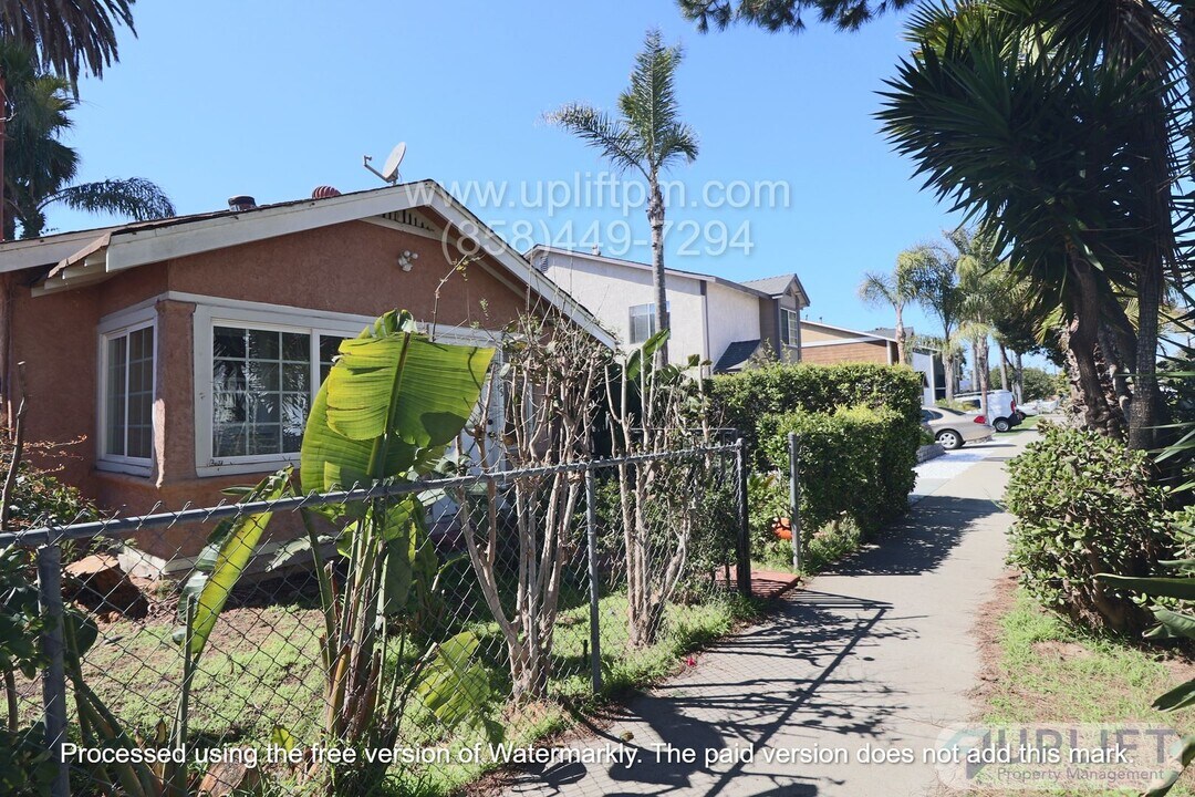 515 S Tremont St in Oceanside, CA - Building Photo