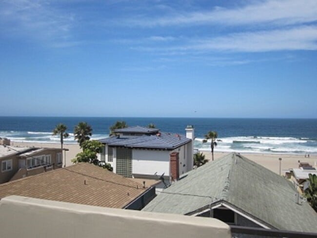 property at 4008 Ocean Dr