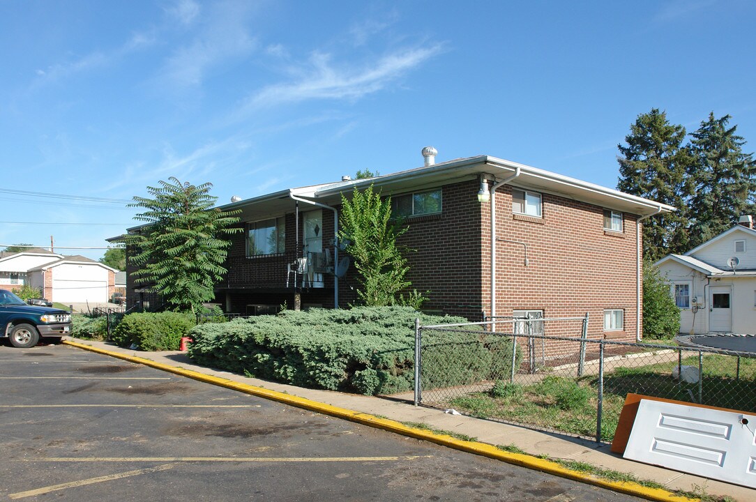 1260 S Irving St in Denver, CO - Foto de edificio