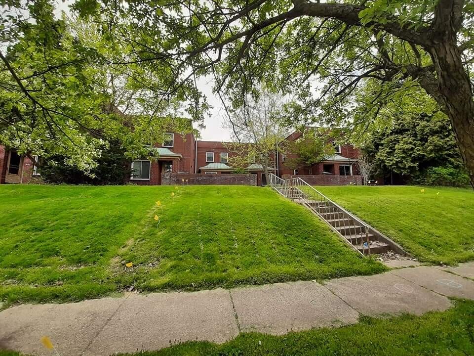 463 W 3rd St in Mansfield, OH - Building Photo