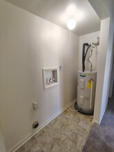 600 Reusens Rd in Lynchburg, VA - Foto de edificio - Building Photo