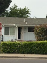 341 E Alaska Ave in Fairfield, CA - Building Photo