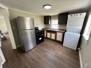27 F St SE in Miami, OK - Building Photo - Building Photo