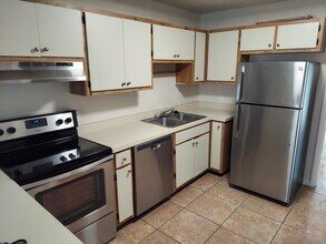 3417 SW Santa Barbara Pl, Unit 109 in Cape Coral, FL - Foto de edificio - Building Photo