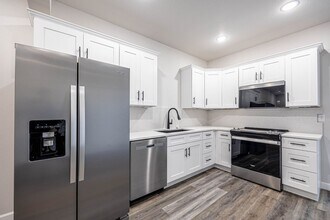 353 SE 70 Rd in Warrensburg, MO - Building Photo - Building Photo