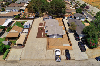 21621 DuPont St in Chatsworth, CA - Building Photo - Other