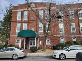 35 Walden St, Unit 3B in Cambridge, MA - Building Photo