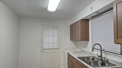 1940 Camp Greene St, Unit Camp Greene St in Charlotte, NC - Foto de edificio - Building Photo