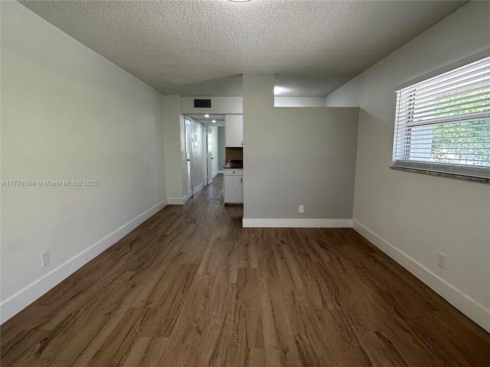 1928 Jefferson St in Hollywood, FL - Building Photo
