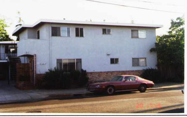 1620 Hess Rd in Redwood City, CA - Building Photo - Building Photo