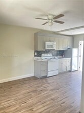 1935 Liberty St in Hollywood, FL - Building Photo - Building Photo