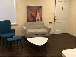 12470 Washington Pl, Unit 4004 in Los Angeles, CA - Building Photo - Building Photo