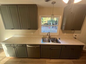 4240 Commercial St in Port Charlotte, FL - Building Photo - Building Photo