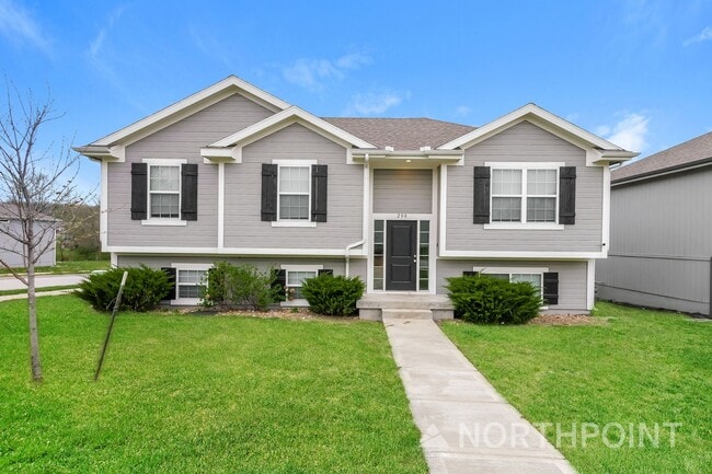 property at 200 Ramblewood Dr