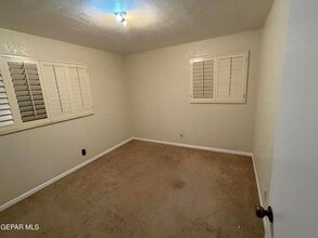 8208 Dempsey Ave in El Paso, TX - Building Photo - Building Photo