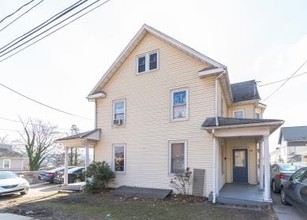 522-524 East St in Bloomsburg, PA - Building Photo - Building Photo