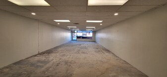 7616 Reseda Blvd in Los Angeles, CA - Building Photo