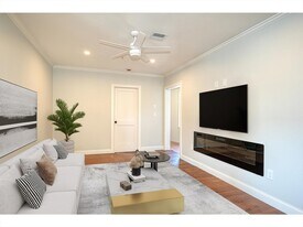 369 Grant St, Unit 2 in Framingham, MA - Building Photo
