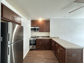 4031 N Kenmore Ave, Unit 402 in Chicago, IL - Building Photo - Building Photo