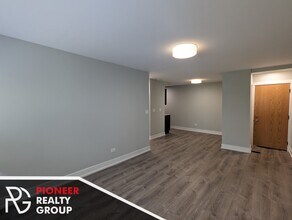 417 W Barry Ave, Unit 4 in Chicago, IL - Building Photo - Building Photo