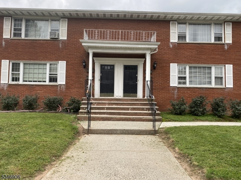 416 Faitoute Ave in Roselle Park, NJ - Building Photo
