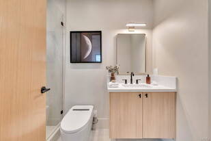 6238 Babcock Ave in Los Angeles, CA - Building Photo