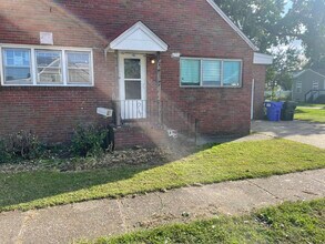 915 Mapole Ave in Norfolk, VA - Building Photo - Building Photo