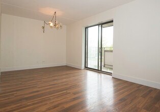 1463 Mercury Dr in Schaumburg, IL - Building Photo - Building Photo