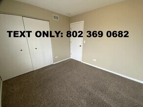 274 Clarendon Ln in Bolingbrook, IL - Building Photo - Building Photo