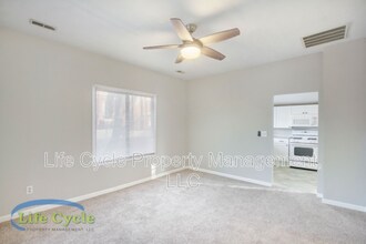 160 Carrier St NE in Grand Rapids, MI - Building Photo - Building Photo
