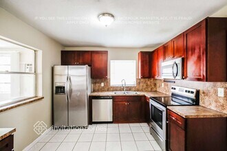 27 SE 13th Terrace in Dania Beach, FL - Building Photo - Building Photo