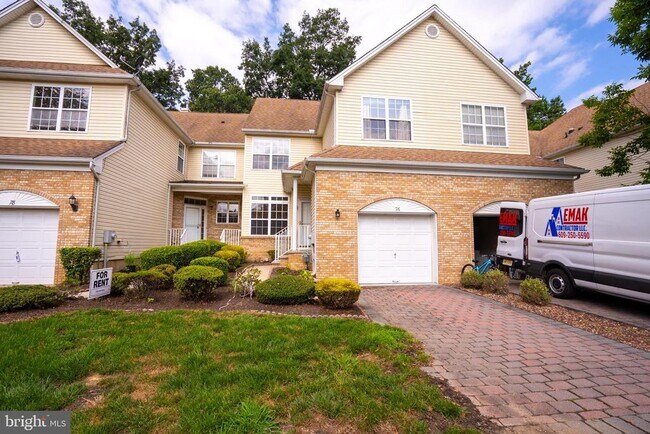 76 Tennyson Rd in East Windsor, NJ - Building Photo - Building Photo