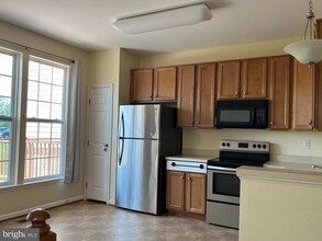186 Monte Carlo Way in Charles Town, WV - Building Photo - Building Photo