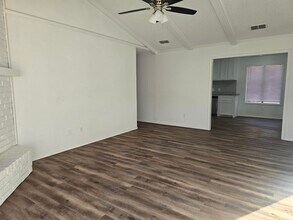 2211 33rd St in Lubbock, TX - Building Photo - Building Photo