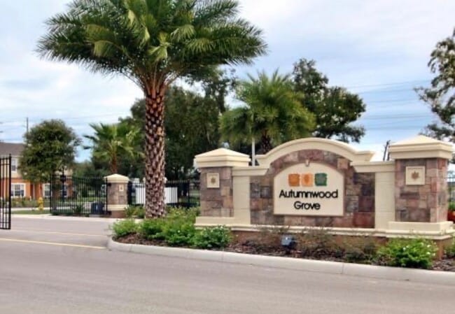 4195 Winding Vine Dr in Lakeland, FL - Building Photo - Building Photo