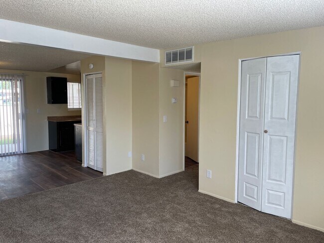 4131 S Queen Palm Dr in Tucson, AZ - Building Photo - Building Photo