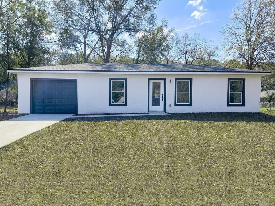 11 Locust Loop Dr in Ocala, FL - Building Photo