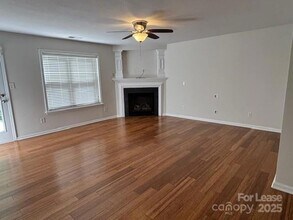 3824 Pimilico Trace Ln, Unit B205 in Charlotte, NC - Building Photo - Building Photo