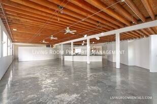 1600 SE Division St in Portland, OR - Building Photo