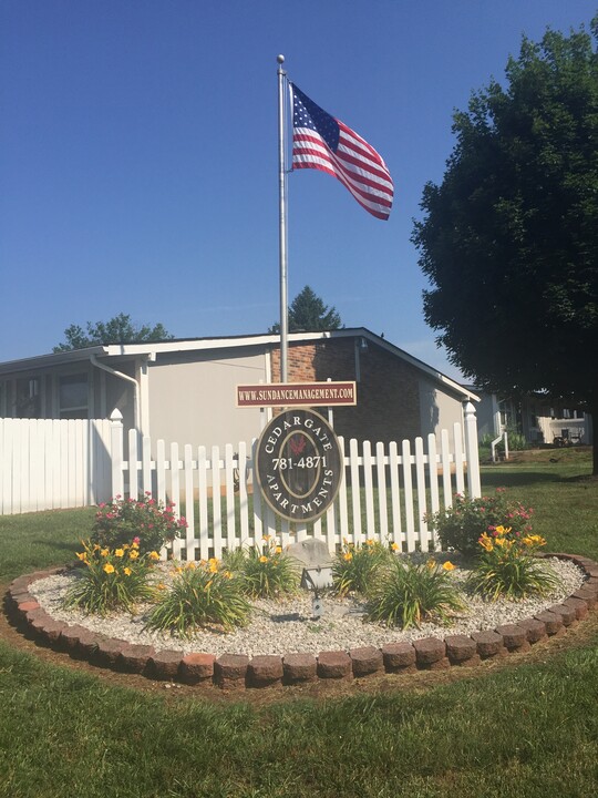 CEDARGATE APARTMENTS in Bowling Green, KY - Building Photo