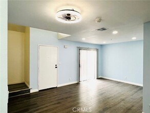 327 La France Ave-Unit -C in Alhambra, CA - Building Photo - Building Photo