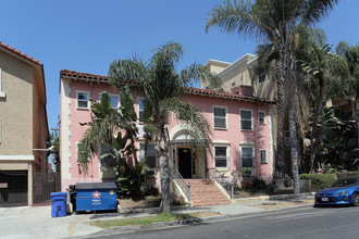 111 S Manhattan Pl in Los Angeles, CA - Building Photo - Primary Photo